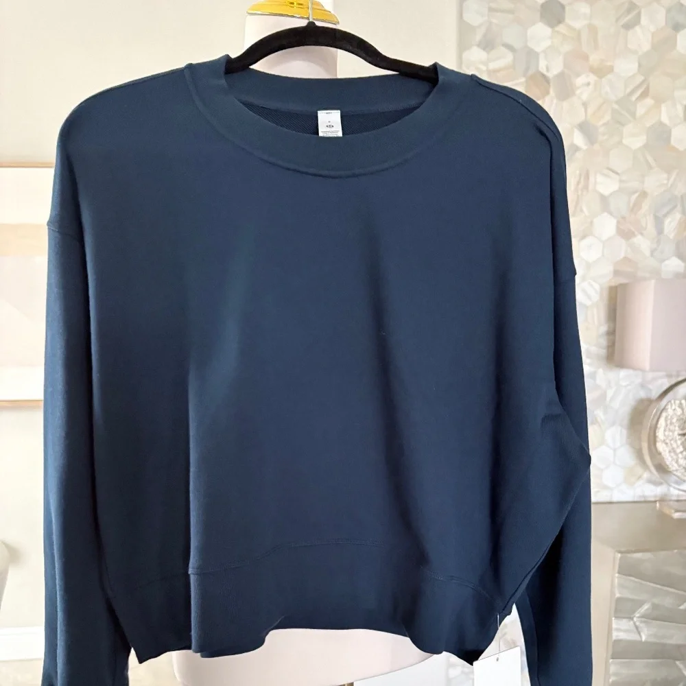 NWT Lululemon Perfectly Oversized Cropped Crew - Picture 1 of 3